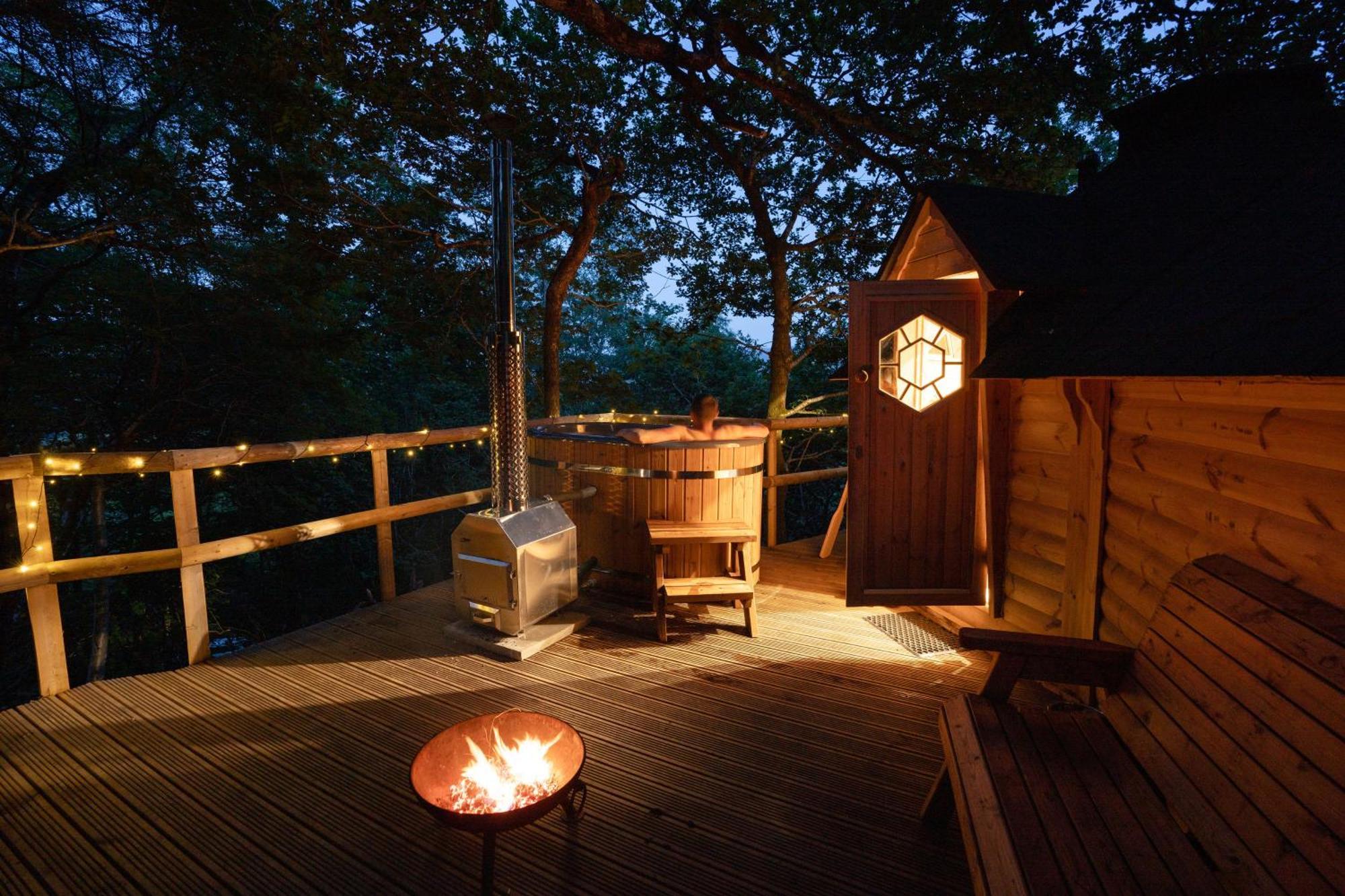 Chestnut Tree House With Hot Tub & Sauna Бармут Екстер'єр фото
