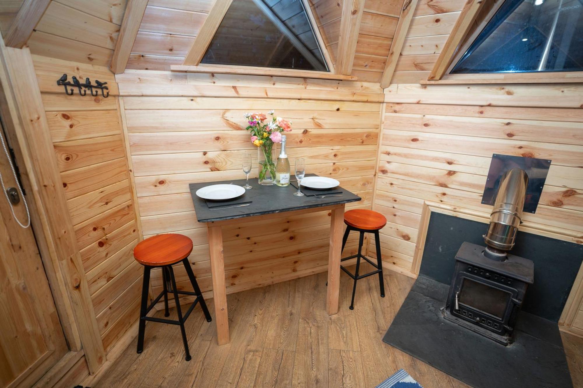 Chestnut Tree House With Hot Tub & Sauna Бармут Екстер'єр фото