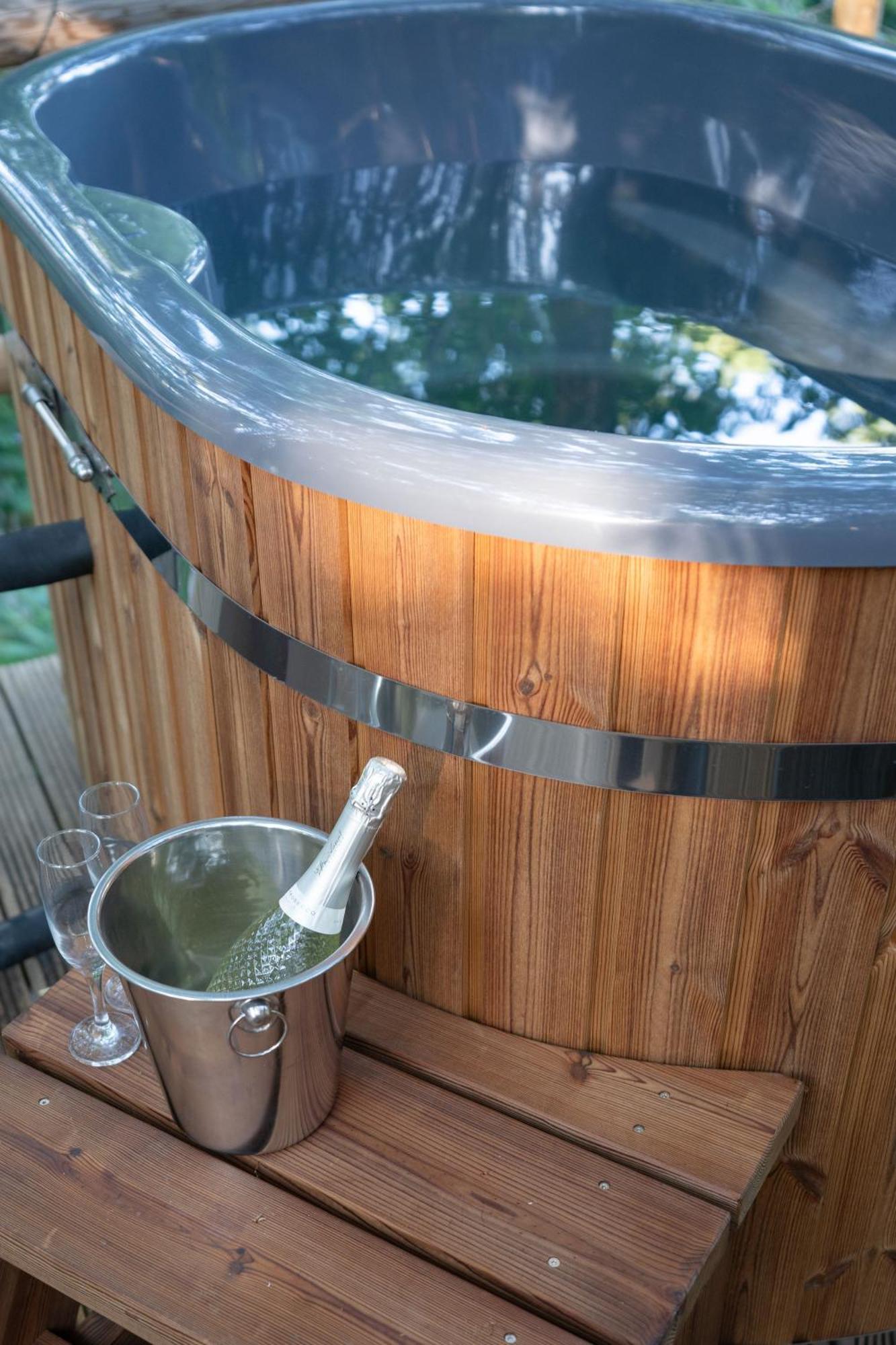 Chestnut Tree House With Hot Tub & Sauna Бармут Екстер'єр фото